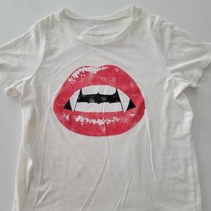 Vampire lips tshirt